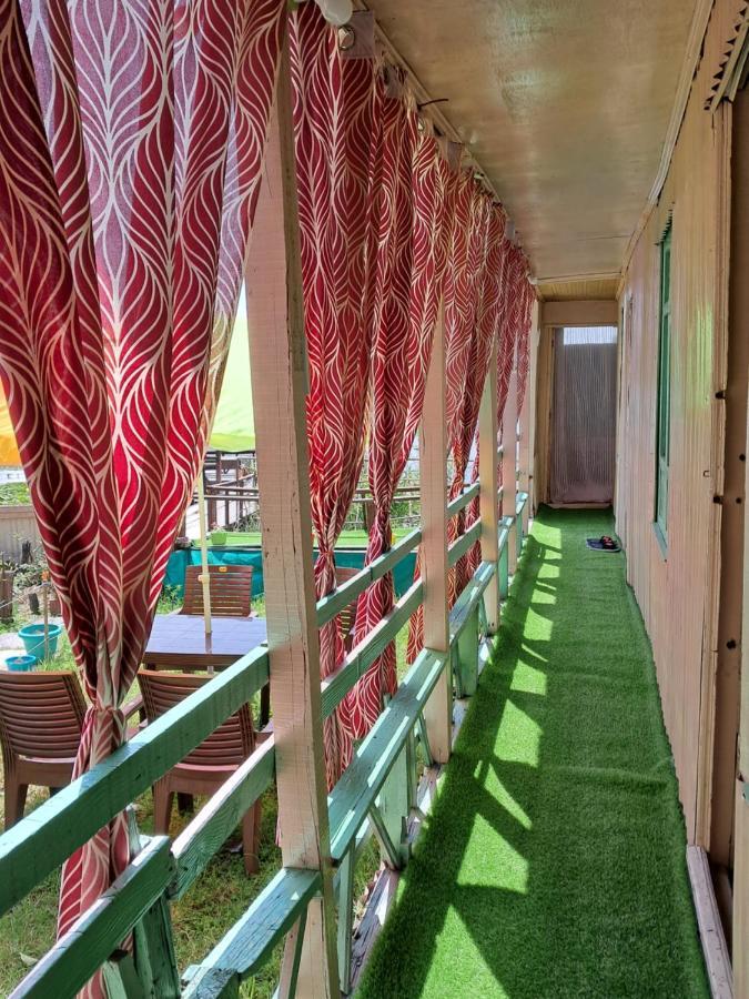 Lakeside Homestay Srinagar Ngoại thất bức ảnh