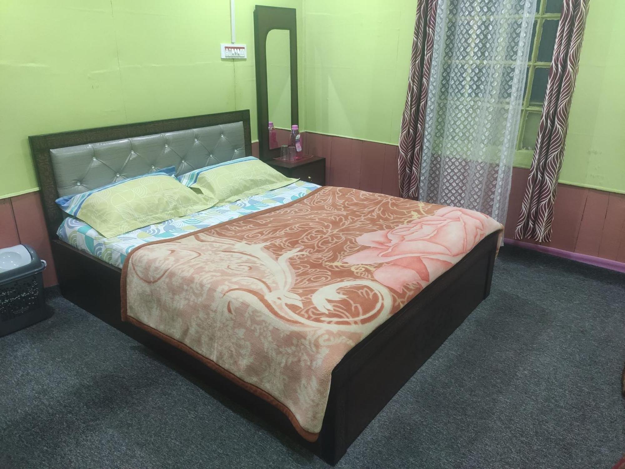 Lakeside Homestay Srinagar Phòng bức ảnh